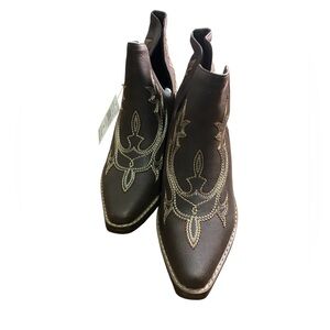 WOMEN SIZE 6M Canyon TrailsBrown Embroidered Western Ankle Boots